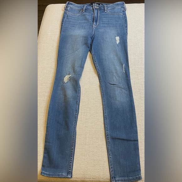 NEW Hollister High-Rise Advanced Stretch Jeans Medium Wash - Picture 9 of 10